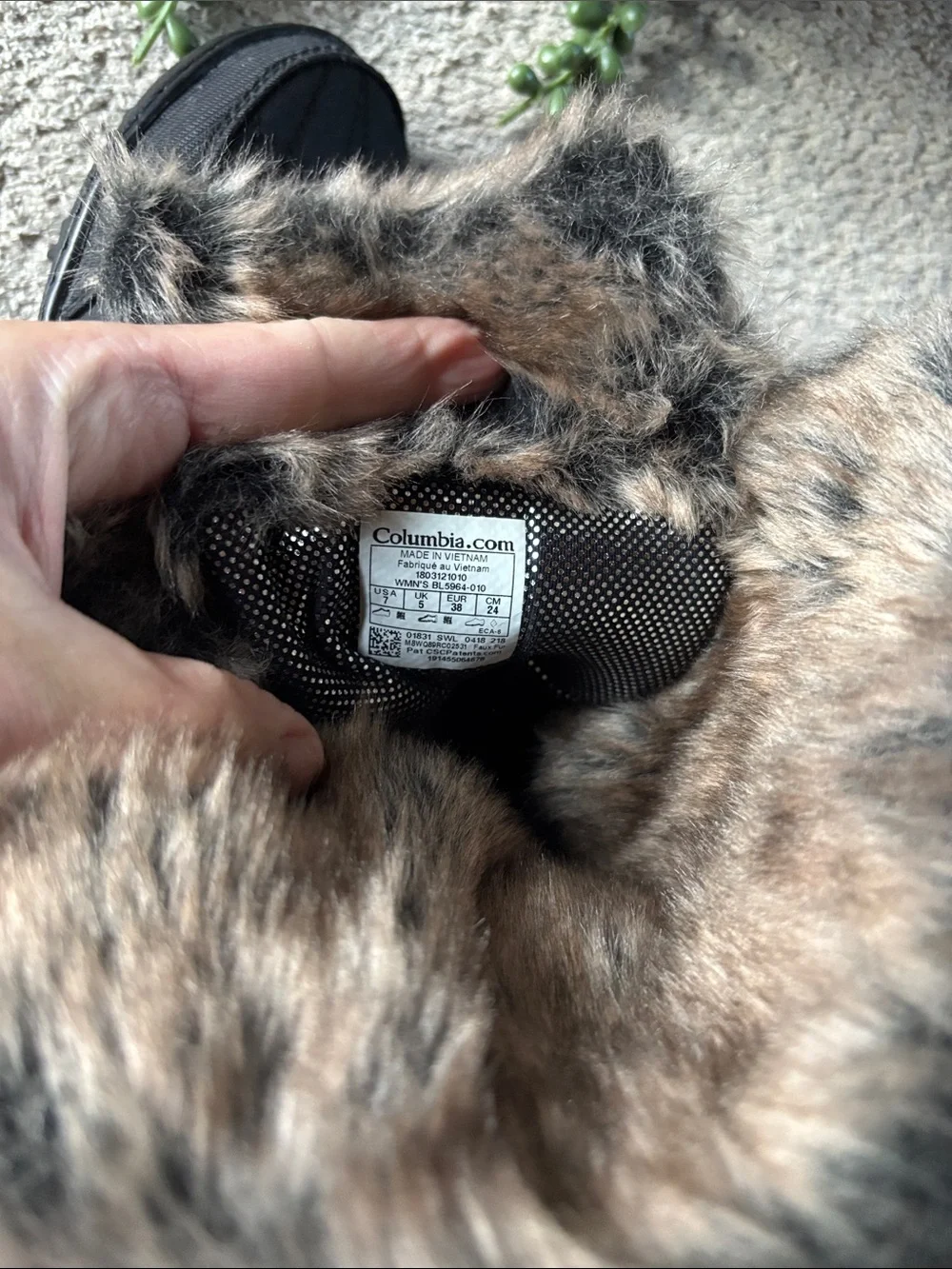 Columbia Black Women's Waterproof Insulated Winter Boots with Faux Fur Trim